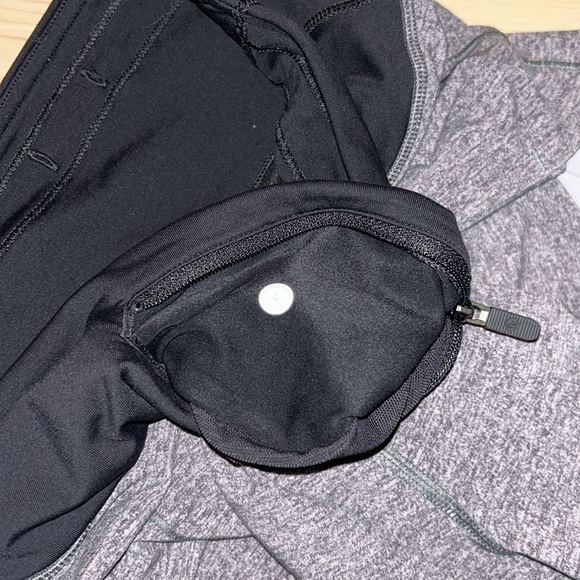 Lululemon high rise speed up shorts 2 inches - Picture 3 of 4